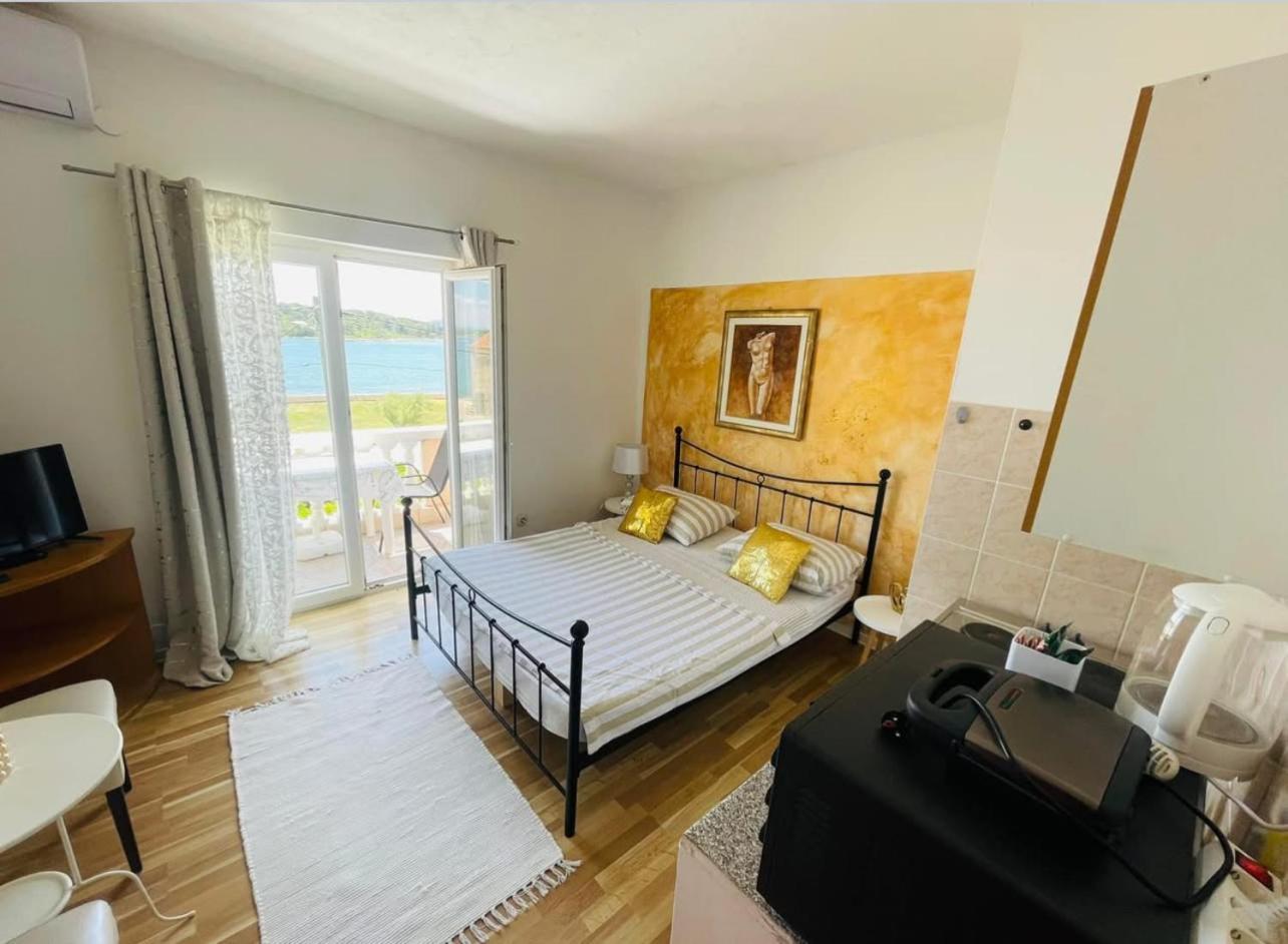 Esperanza Apartment *