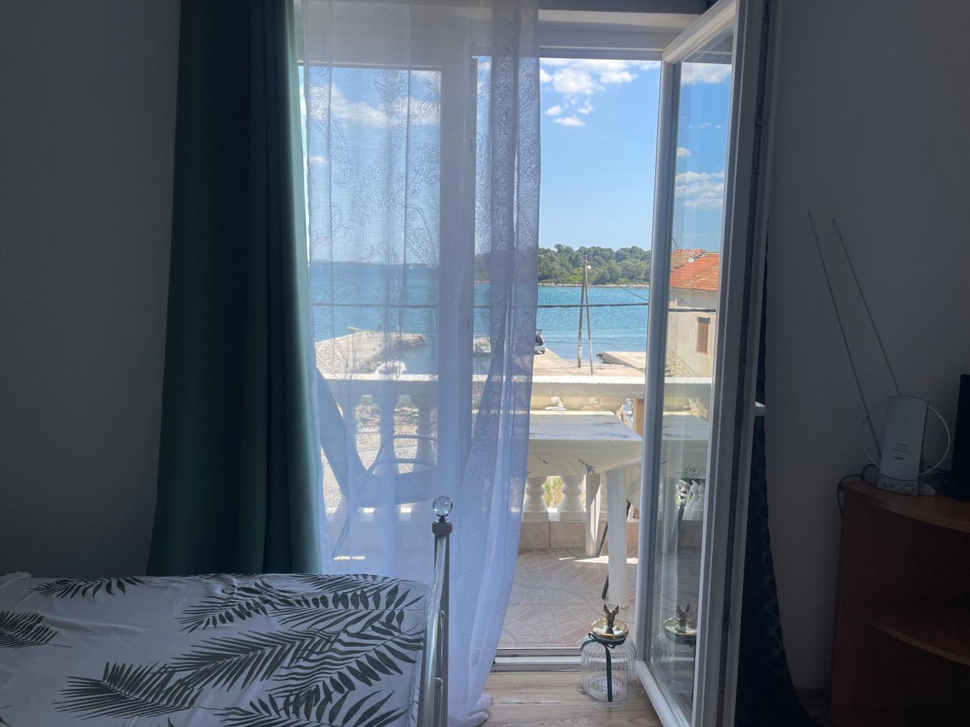 Esperanza Apartment *